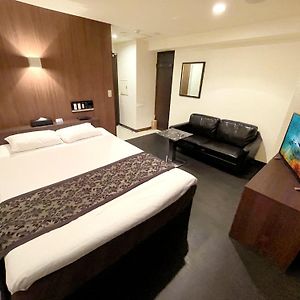 Camera con letto king size